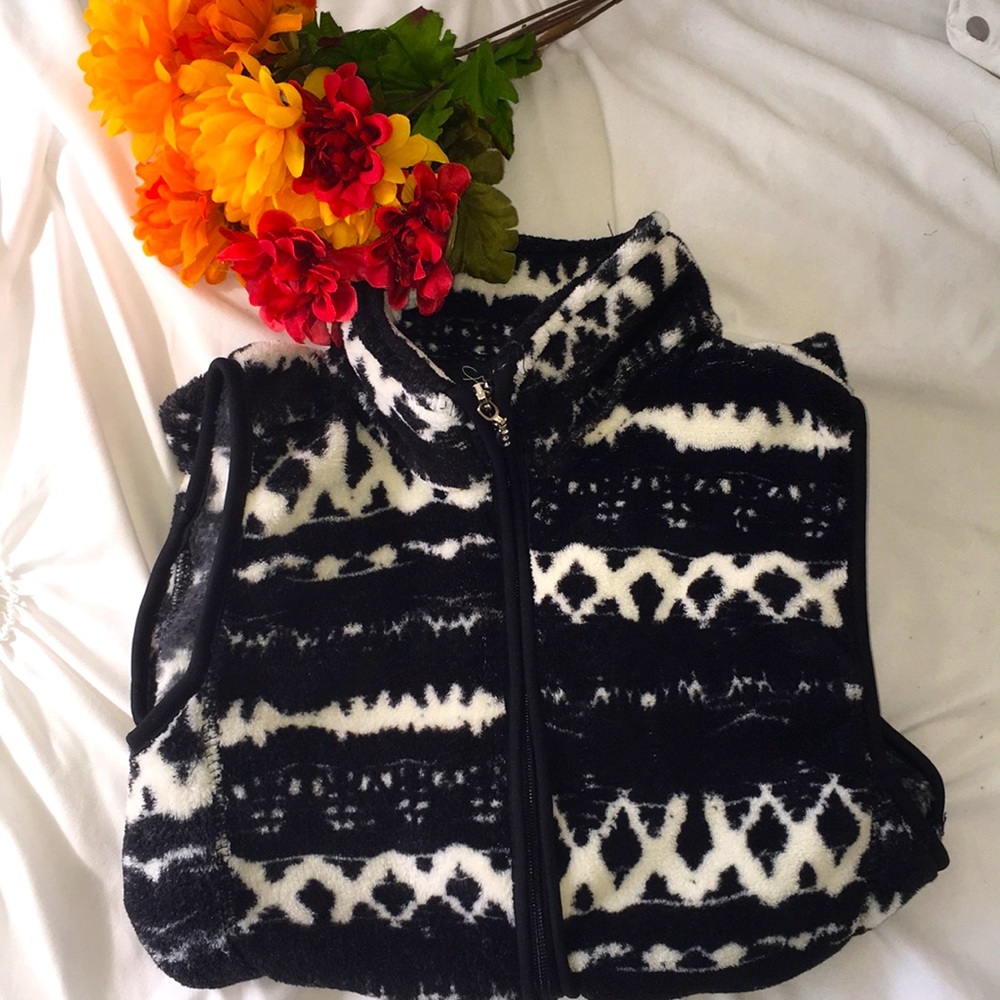 Cozy patterned zip up vest